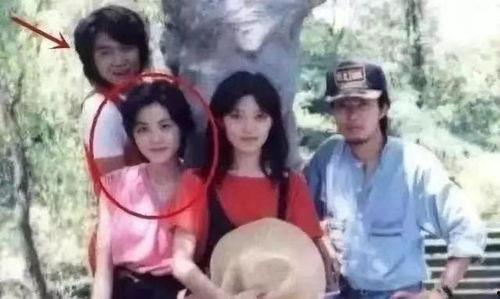 小乔吃瓜娱乐窦唯视频